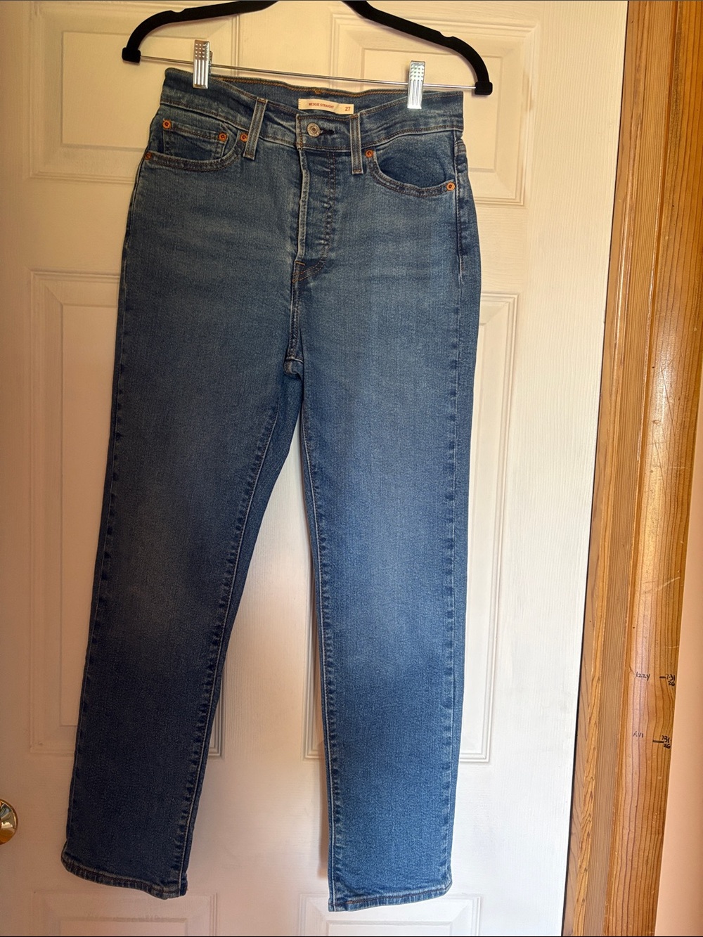 Classic High-Rise Women's Levi’s Wedgie Straight Jeans - Blue Denim